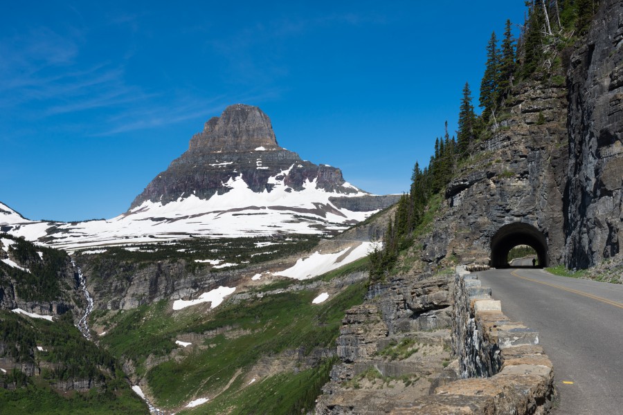 壮丽冰河路线—向阳大道going-to-the-sun road